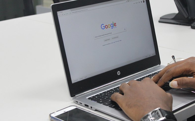 Google on Computer_Benjamin Dada_Unsplash